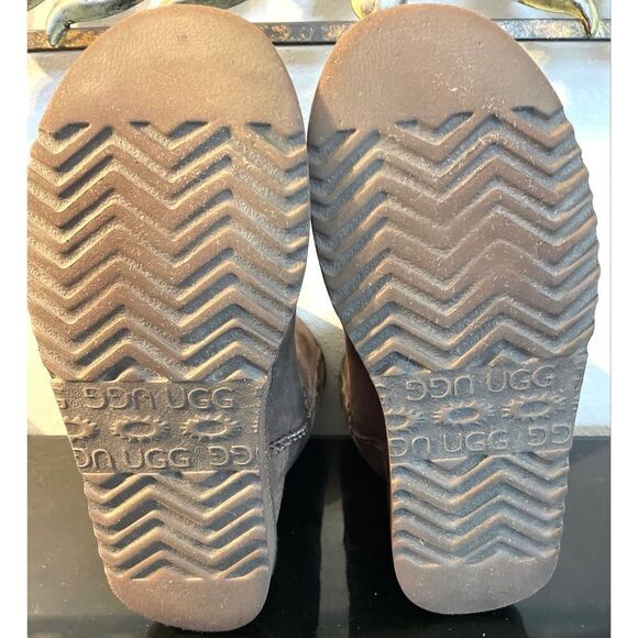 UGG Australia Women's Classic Short II Sheepskin Boots Chocolate Brown SZ 7 - Picture 10 of 11